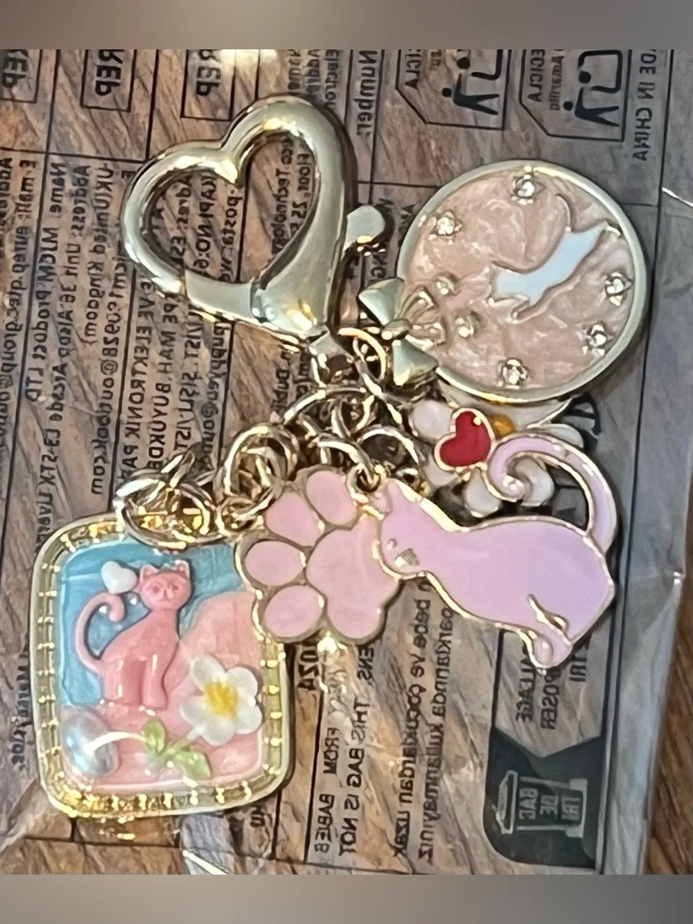 Cat & Daisy Enamel Charm Keychain Bag charm Pink w/ Gold Tone Hardware NIP